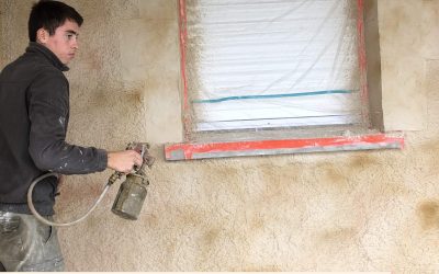 Fixer les pigments et durcir la surface de l’enduit