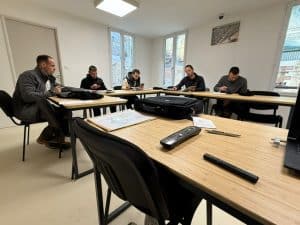 Salle de cours d'iipierre formation pour apprendre les techniques des décors sculptés.